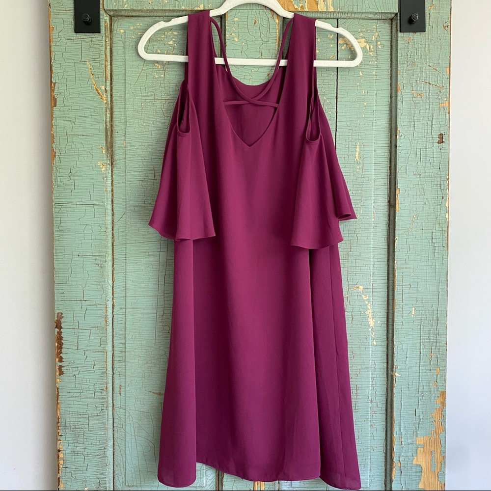 Chelsea28 Cold Shoulder Plum Wine Shift Dress - Picture 6 of 7